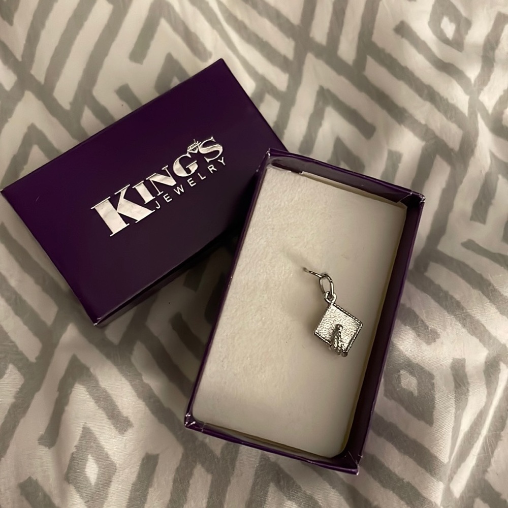 NEW IN BOX King’s Jewelry Graduation Cap Charm